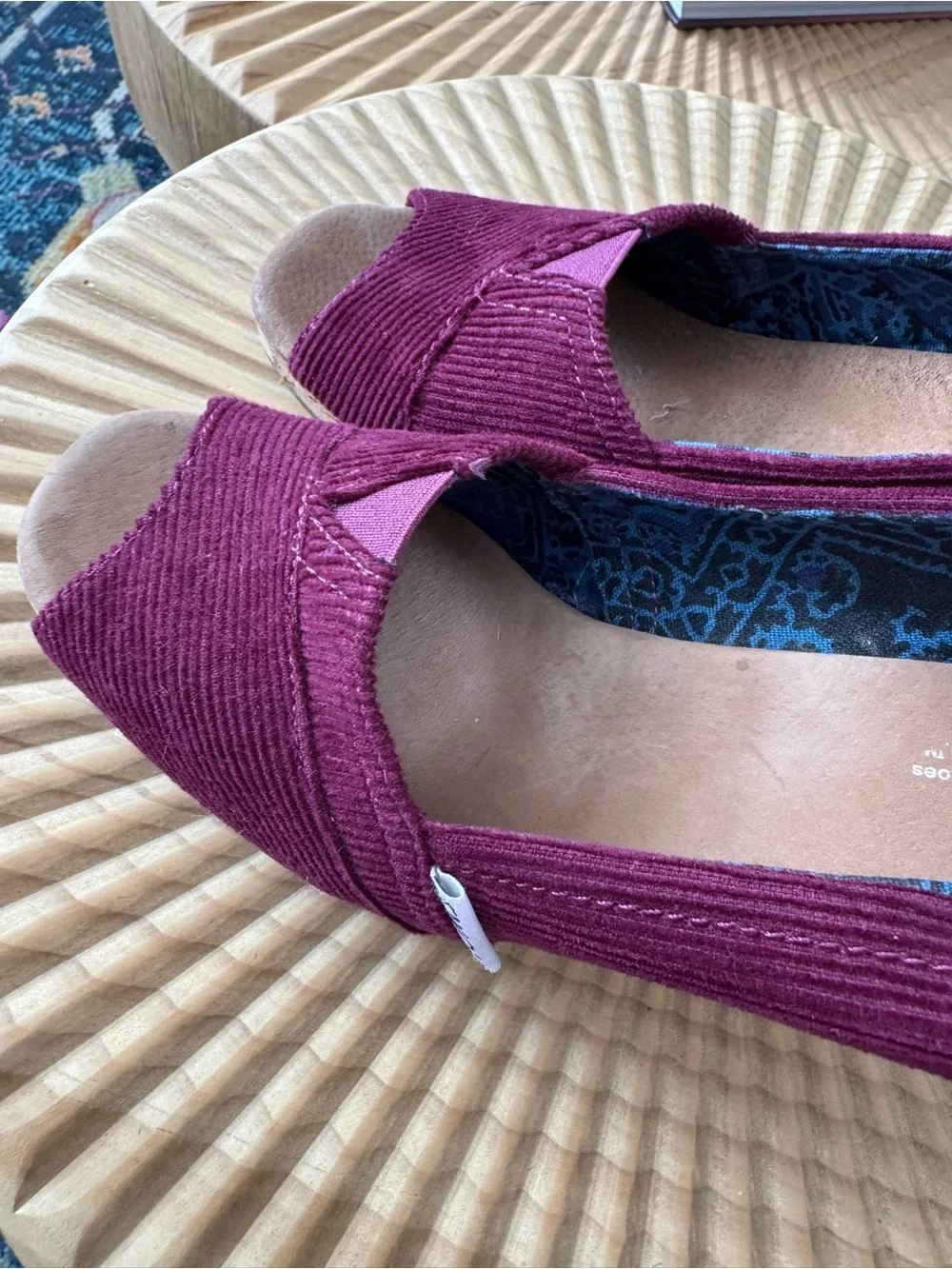 TOMS burgundy corduroy peep-toe wedge sandals with a cork-wrapped platform 8.5